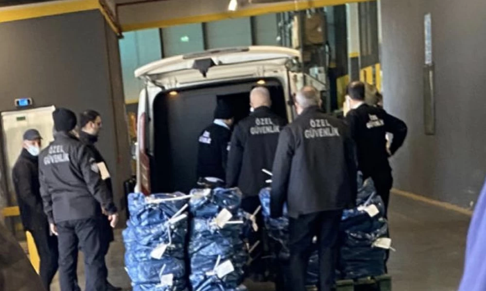 Τύφλα να 'χουν τα Πάμπερς του ΠΑΣΟΚ! Έστειλαν τα Εμιράτα σακούλες δολάρια στην Τουρκία;